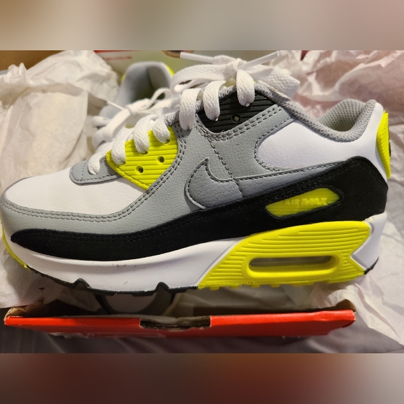 Nike Air Max 90 LTR Sz 4Y - Picture 6 of 9